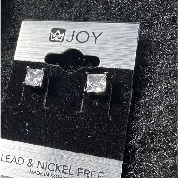 JOY square/princess cut CZ stud earring set. Surgical steel/ No lead/ No nickel - Picture 2 of 6